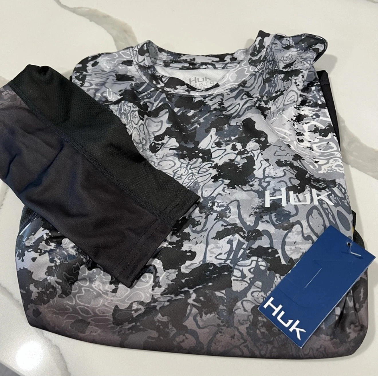 Huk Fishing Shirt Mens Small Long Sleeve Performance Fly Fisherman Sport Camo