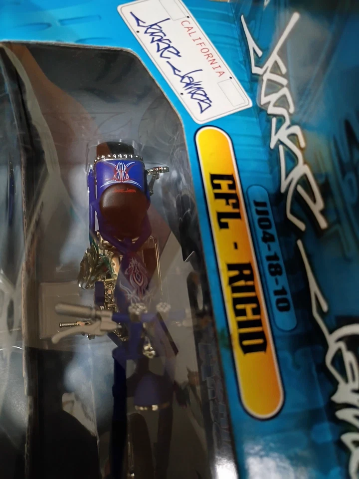 Muscle Machines CFL RIGID DC Collectible Jesse James WC Chopper 1:18 - Image 3 of 4