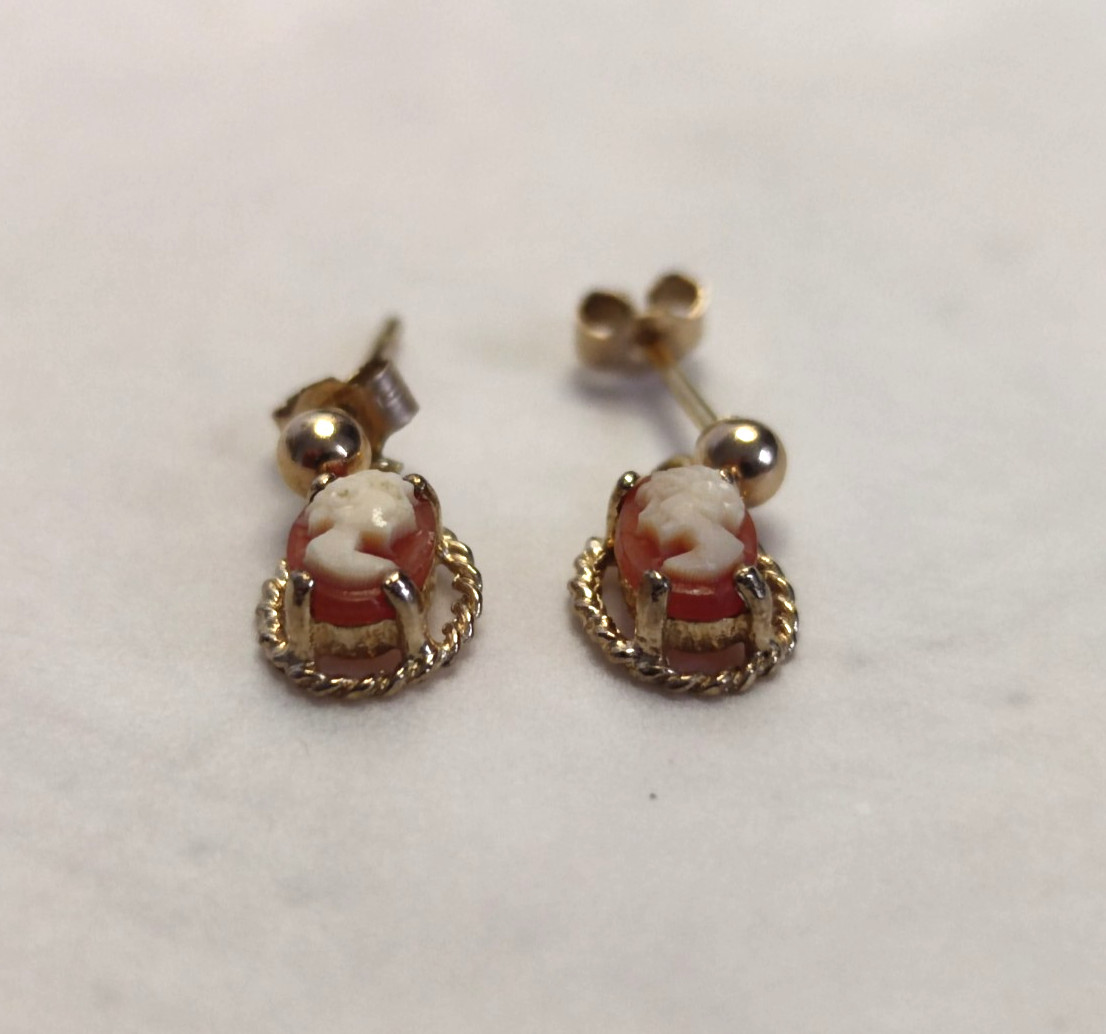 9ct Yellow Gold Dangle Cameo Earring White Shell 14mm Drop Length image 4