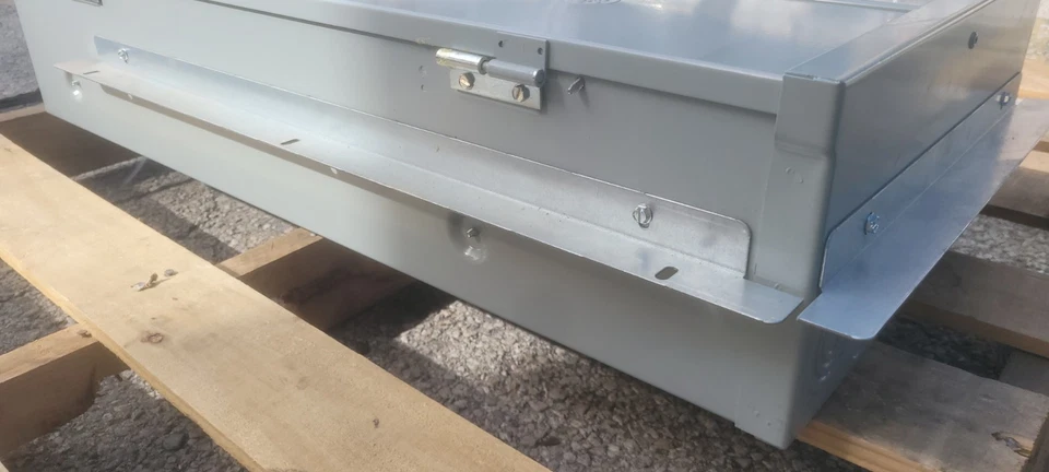 GE TSM2020CFCU Medidor Semi Al ras/combinado Centro de carga 200A NUEVO Nema 3R Foto 3 de 4