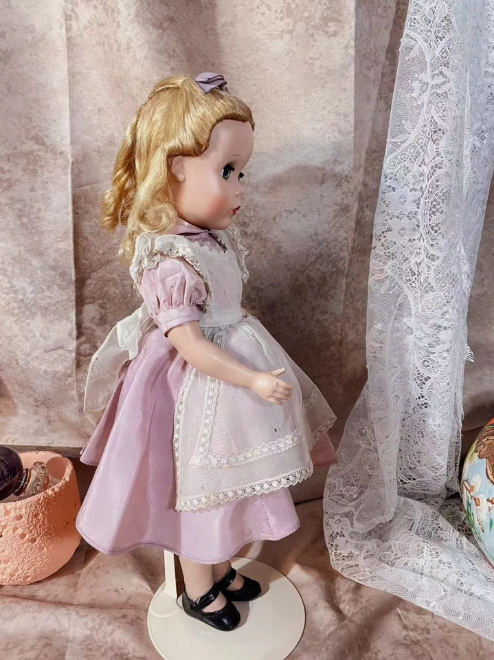 Vintage 1950's Madame Alexander "ALICE IN WONDERLAND" w/ Maggie Face tagged 14” - Image 3 of 4