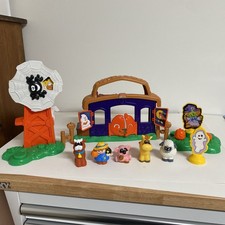 Fisher-Price Little People Halloween Farm Playset with Figures & Accessories