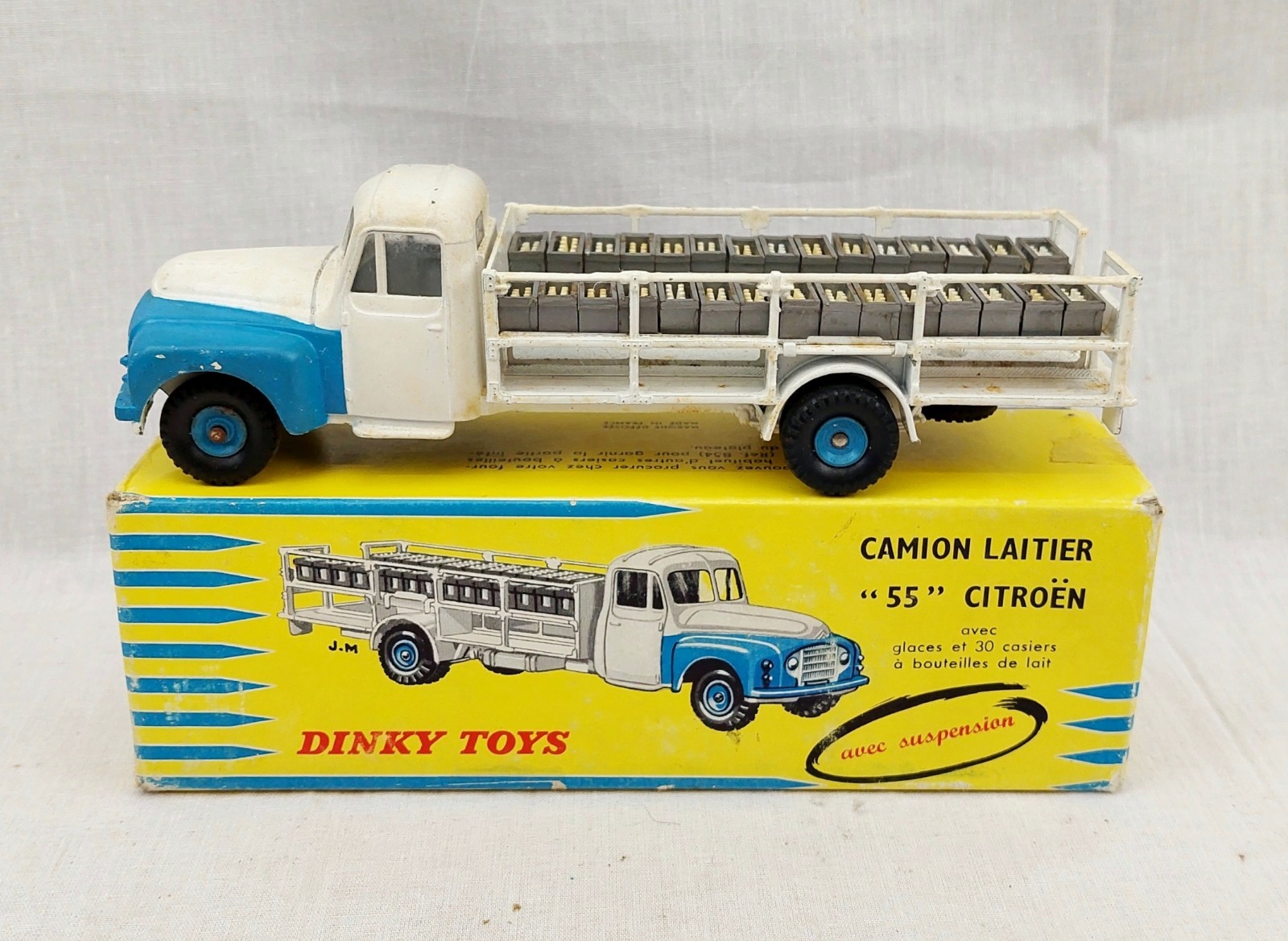 Dinky 586, Citroen P55 Milk Truck - Free Price Guide & Review