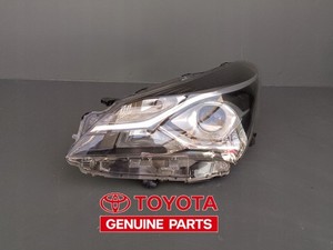 TOYOTA YARIS 3 III 2017- Frontscheinwerfer Links LHD OE Original Teil Gebraucht