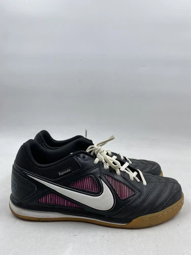 Chaussures de sport Nike Supreme Gato SB noires avec 8,5