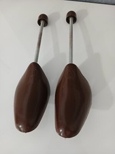 Pair of Shoe Curtains Plastic Shoe Shape 40/42