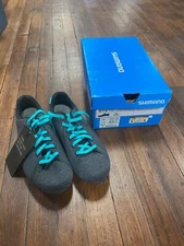 Shimano RT4 Women's SPD Cycling Shoe in Grey/Mint Size 39 / 7.2