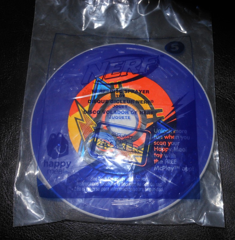 2015  McDonald   Disc Sprayer Happy Meal Toy #5  NIP    N E R F  NEW