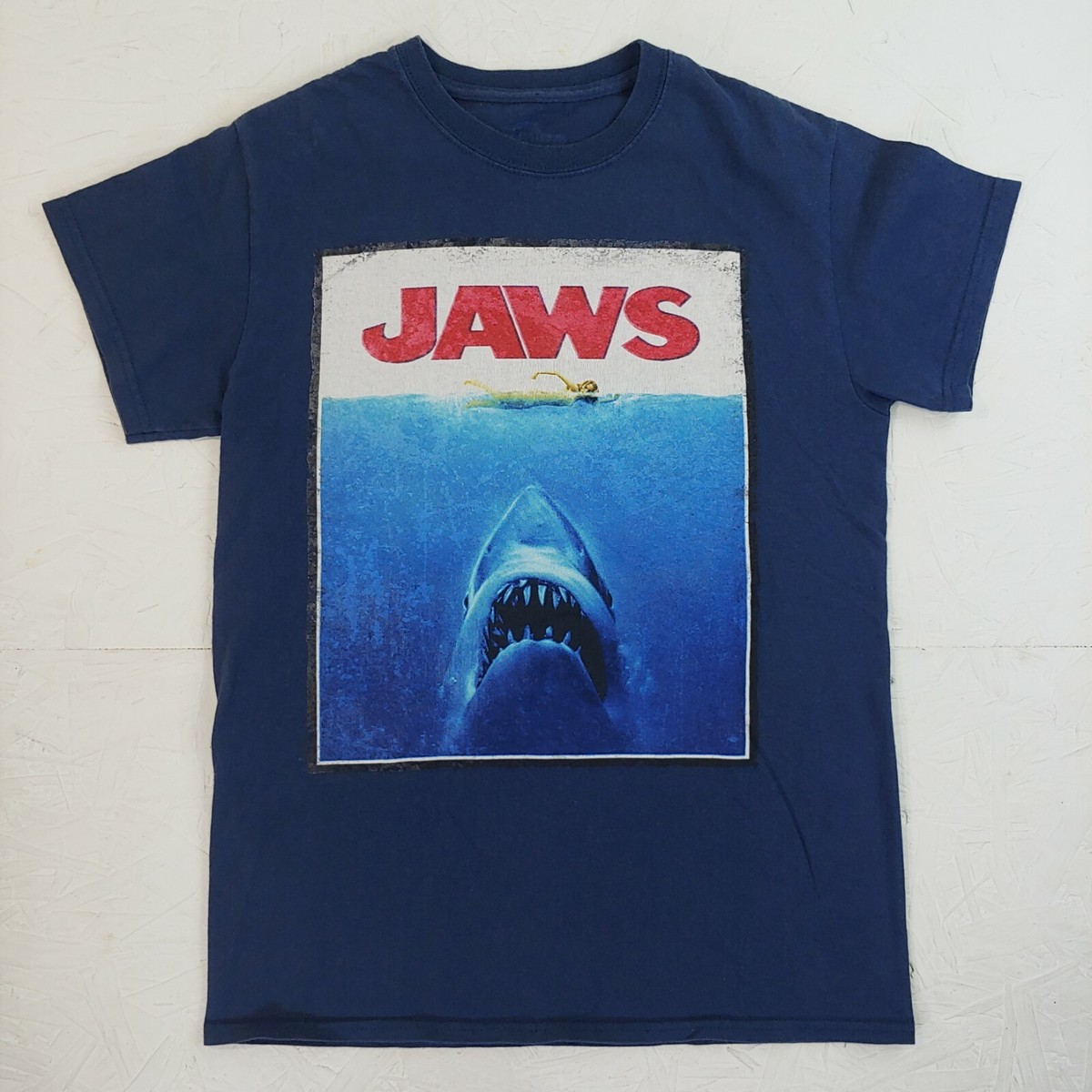 Jaws T-shirt Universal Studios Size Small Movie Promo Duh duh 