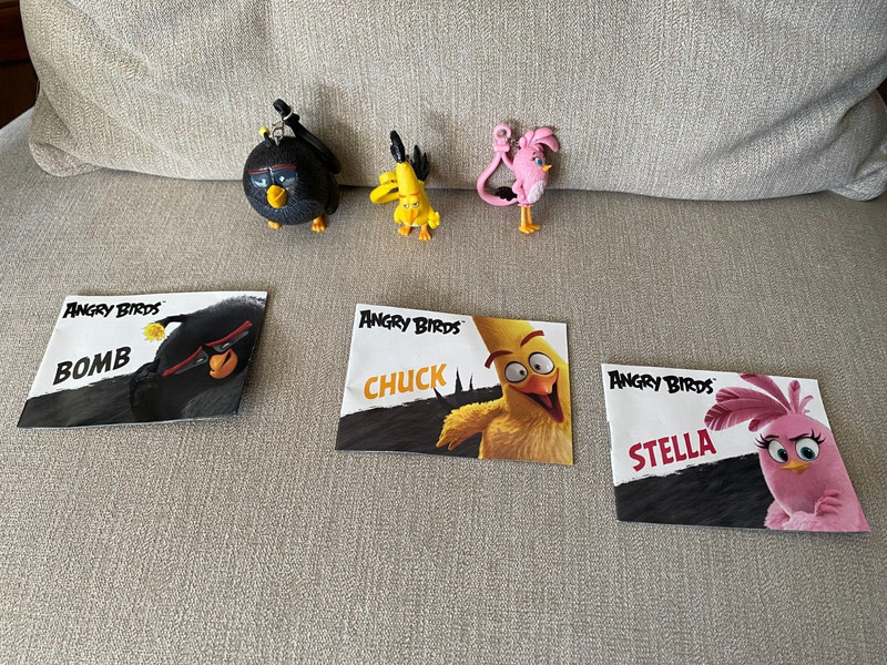 angry birds movie Stella Chuck & Bomb keychain & booklet Foreign Release