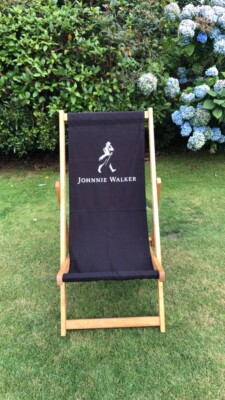 Marken Johnnie Walker Whiskey Liegestuhl. Hartholzrahmen mit Canvas-Schlinge.