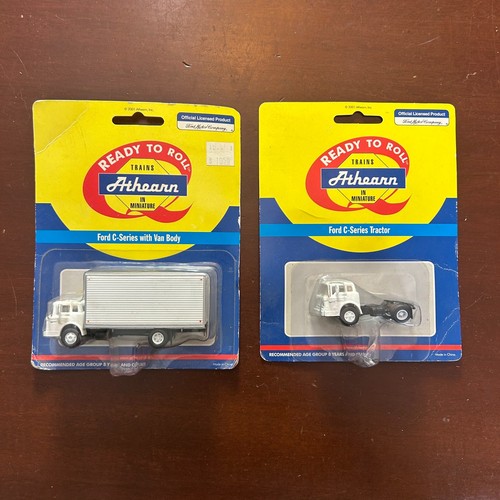 Modelos Athearn 02741 02701 Ford Serie C con carrocería de furgoneta y tractor escala HO 1:87 | Condition: New