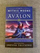 THE MYTHIC MOONS OF AVALON Jhenah Telyndru PB Trade Paperback Llewellyn NICE