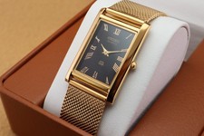 Vintage Seiko Slim Quartz Men's Wrist Watch Black  Dial with Gold Bracelet.