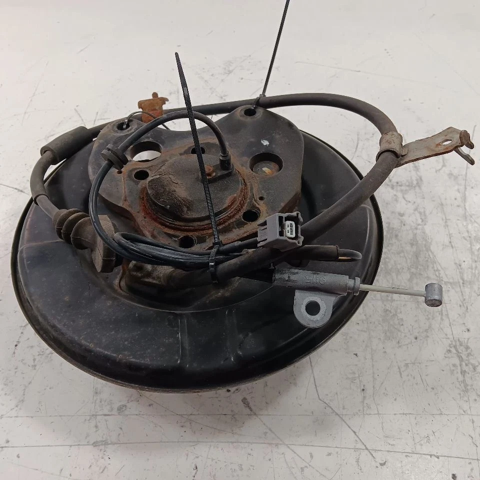 Buje de cojinete de nudillo de husillo trasero izquierdo Nissan LEAF 2013 2014 2015 2016 20 Foto 2 de 4