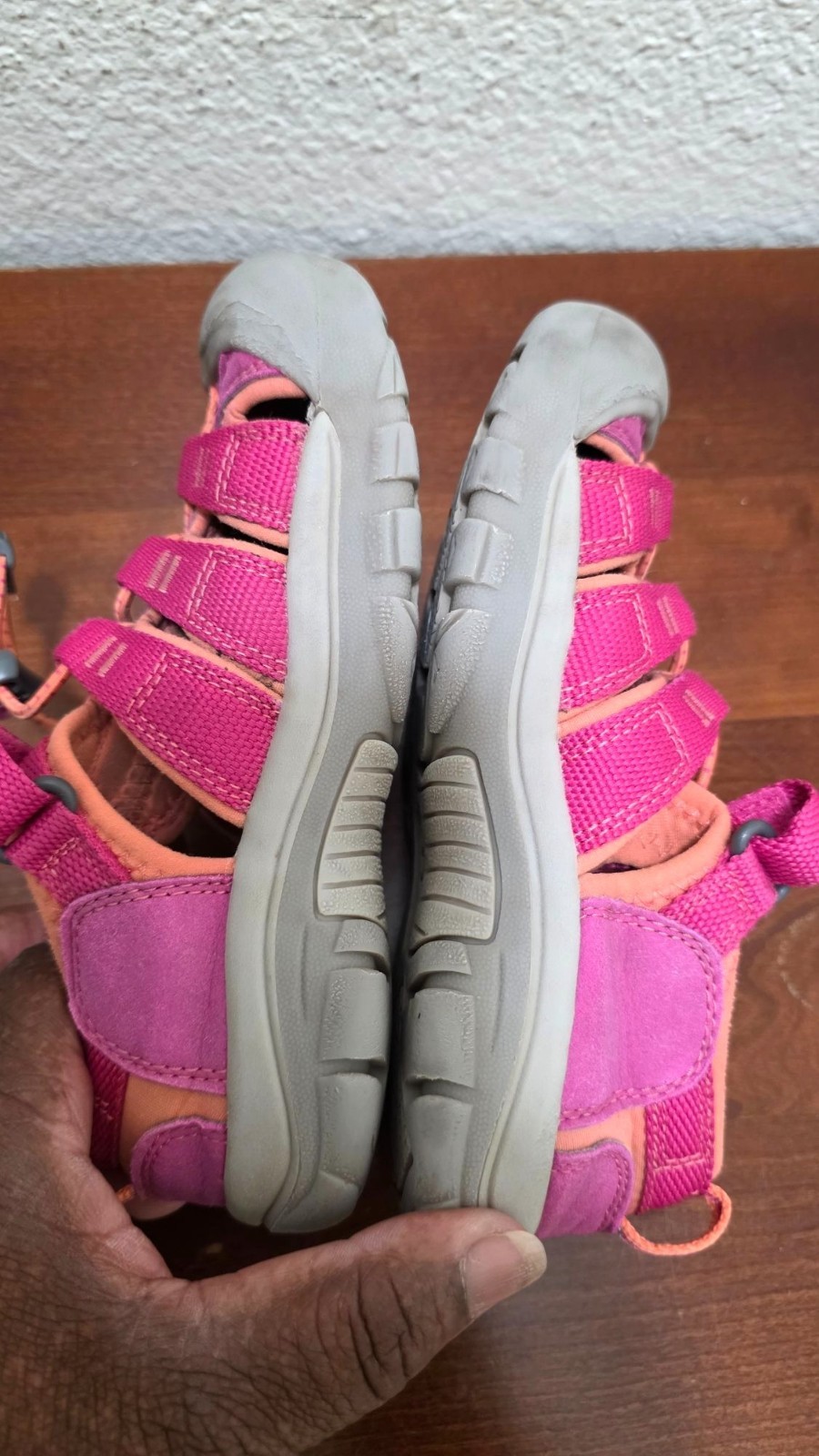 Sandali da trekking KEEN rosa e arancione Newport H2 per bambini taglia 13 cinturini regolabili