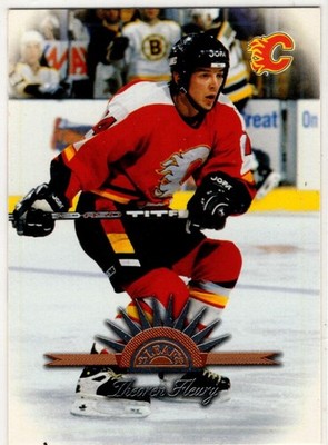 1997 Donruss Hockey Theoren Fleury No. 136 Calgary Flames
