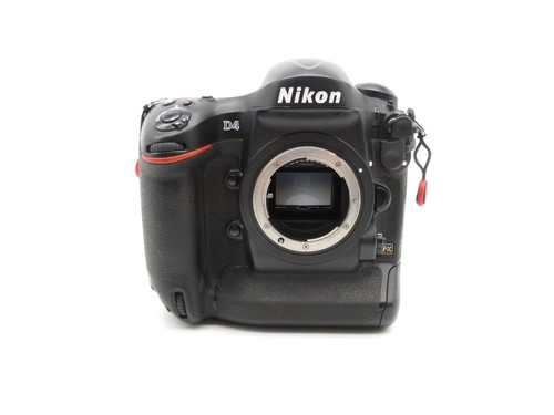 Nikon D4 Shutter Count 339.615 - Picture 2 of 16
