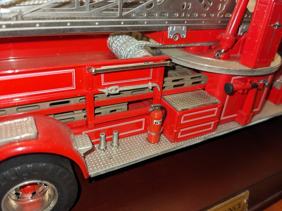 Franklin MINT 1/32 Scale Diecast - R21TF73 America La France Fire Engine for sale online