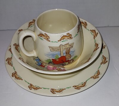 Royal Doulton Bunnykins Cup Postman Delivers & Bunny To The Town Station Mug