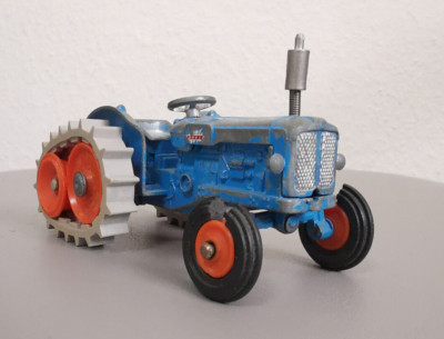 Corgi Toys Fordson Power Major Tractor Nr.54 ohne OVP Vintage Reparaturbedürftig