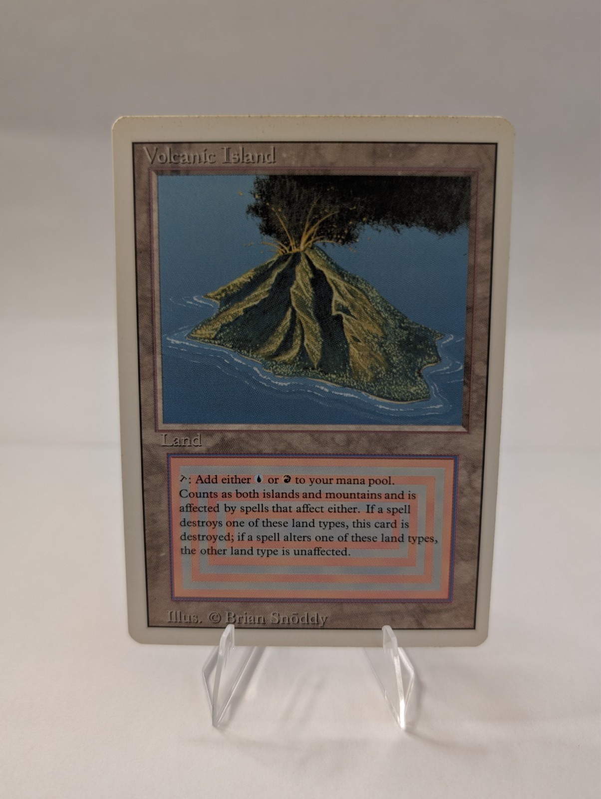 Volcanic Island Revised Edition MTG Lightly Played / Near Mint (LP) Magic Dual