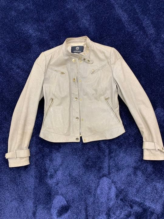 USED LEATHER JACKET ACCEPTABLE