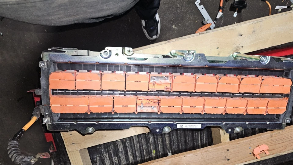 Ford C-Max Energi 73v probado módulo de batería enchufable sistema solar de audio Foto 4 de 4