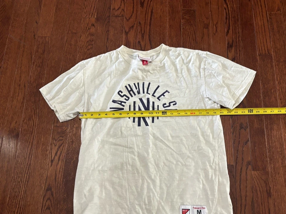 Camisa Mitchell & Ness MLS Nashville SC Para Hombre Mediana Foto 3 de 4