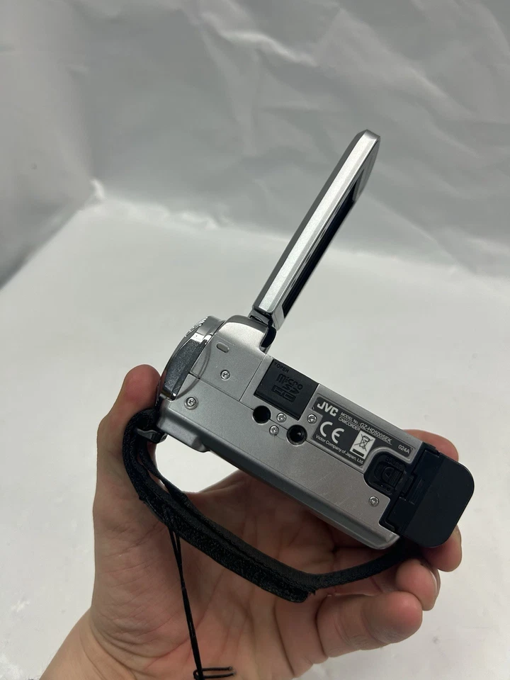 JVC EVERIO GZ-HD500 CAMCORDER 80GB HDD HIGH DEFINITION DIGITAL HD VIDEO CAMERA - Image 3 of 4