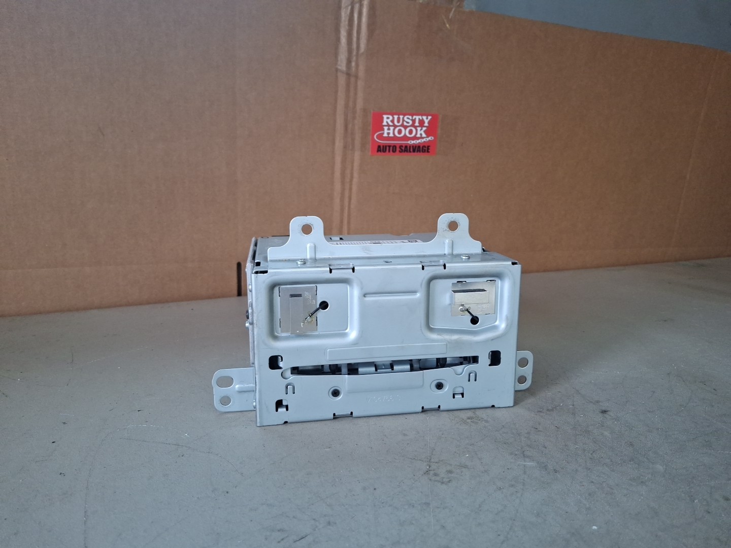 2015 Chevrolet Cruze Am Fm Cd Player Radio Receiver 23476256