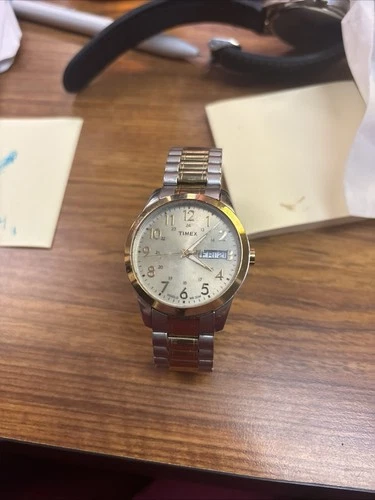 Timex Men's Indiglo Watch Vintage Two-Tone Silver and Gold-Plated