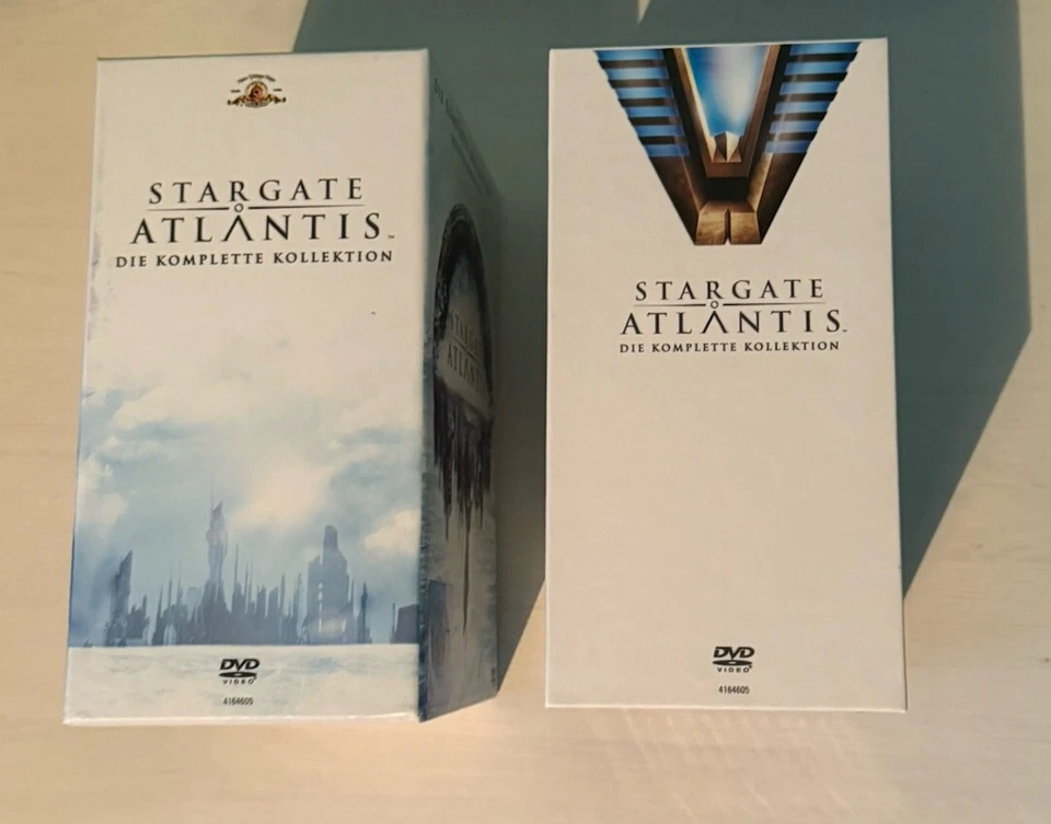 Stargate: Atlantis - Die komplette Kollektion (inkl. Bonus-Disc) [26 DVDs] - Bild 2 von 4