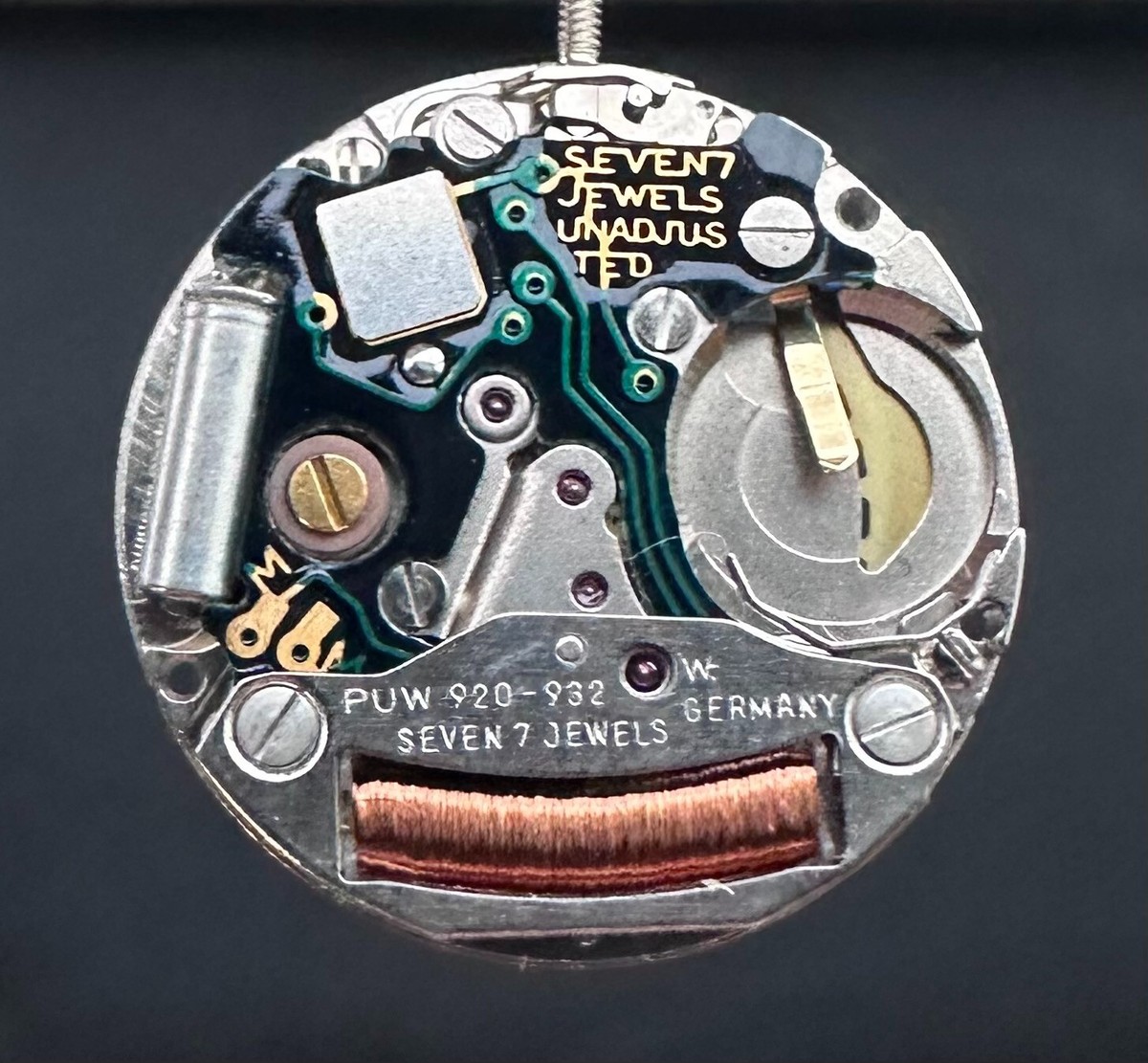 GENUINE PUW 920 932 QUARTZ MOVEMENT SWISS NOS FROM STOCK