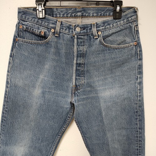 Jeans vintage anni 90 Levis 501xx made in USA taglia 35 x 32 bottoni mosca conici dritti - Foto 2 di 16