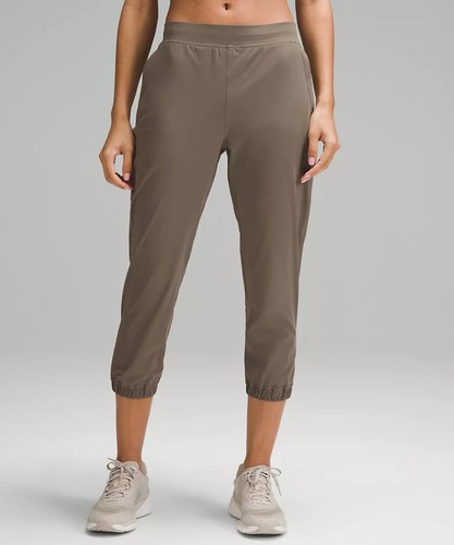 New Lululemon Adapted State High Rise Cropped Jogger - Retail $118 - Picture 23 of 34