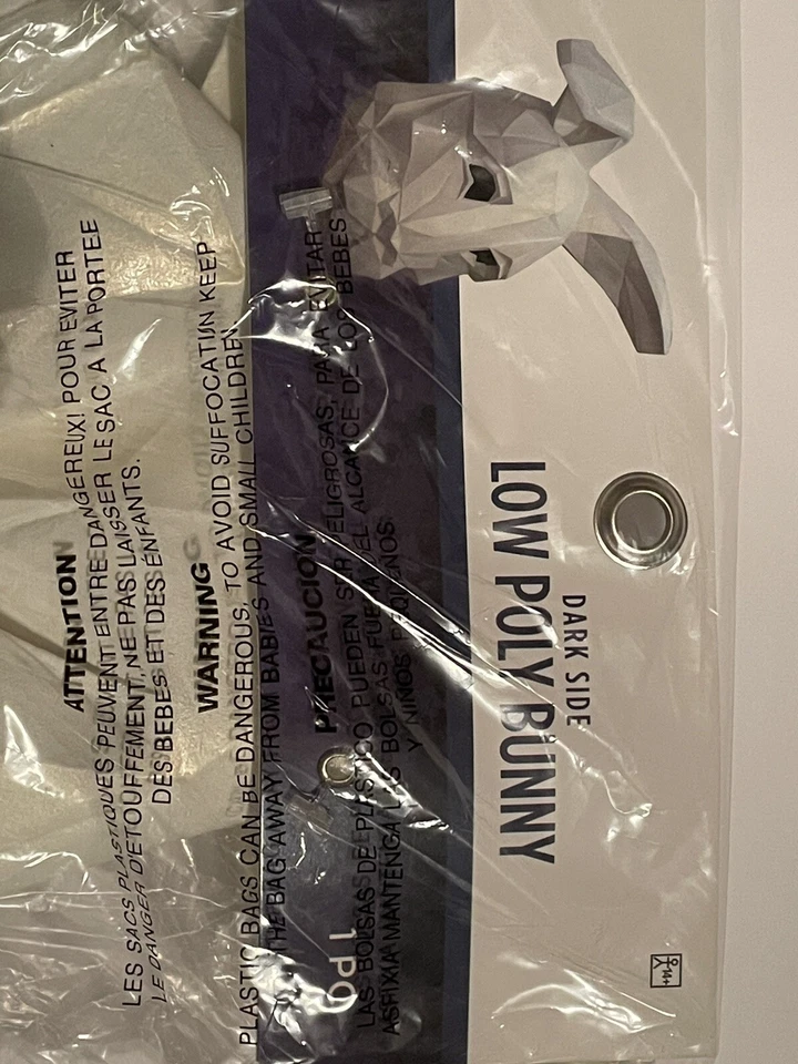 Máscara Low Poly Bunny Foto 2 de 4