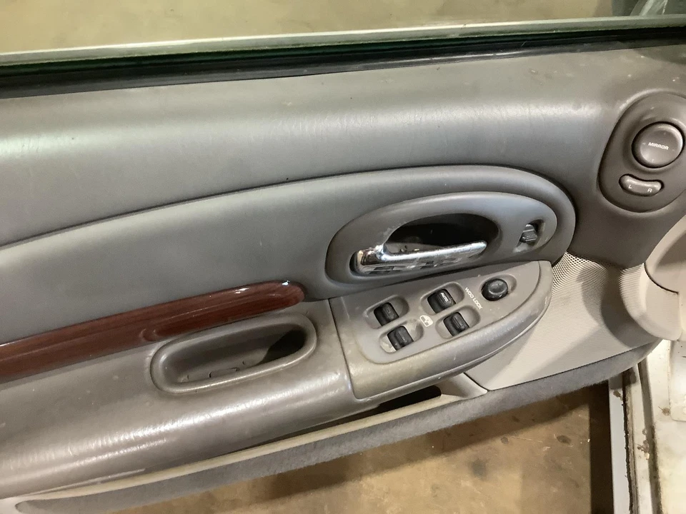 Used Hood fits: 2002 Chrysler Concorde  Grade A Foto 4 de 4