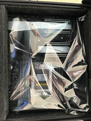 GIGABYTE TRX40 DESIGNARE rev1.1 Motherboard Support AMD Ryzen 3990x/3970x