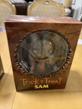 Mezco Trick r Treat Sam and Michael Meyers 2 for 1