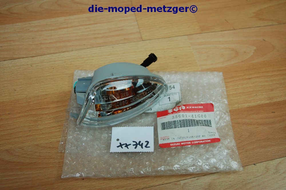 Suzuki GSX-R1000 35601-41G00 Blinker Turn Signal Original