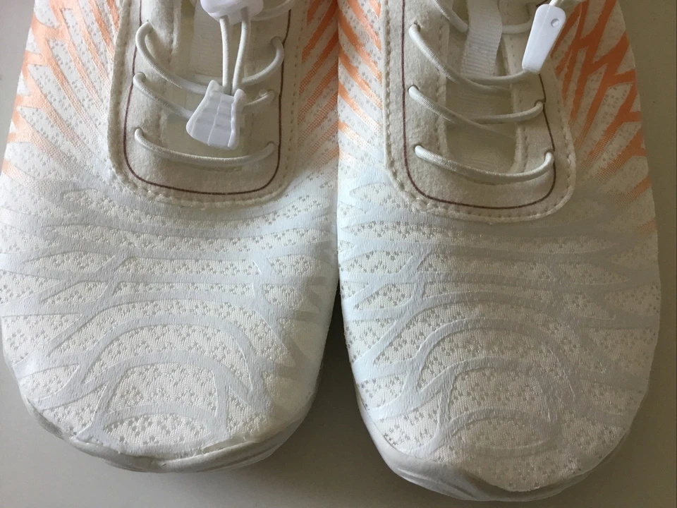 Women’s Water Shoes Size 8 - Image 4 of 4