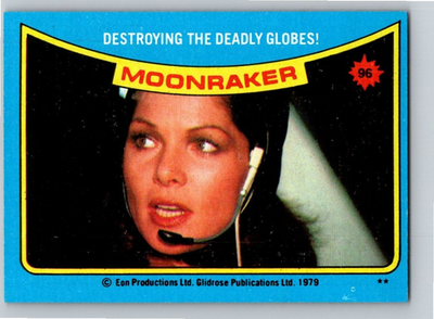 1979 Topps Moonraker #96 Destroying the Deadly Globes! James Bond
