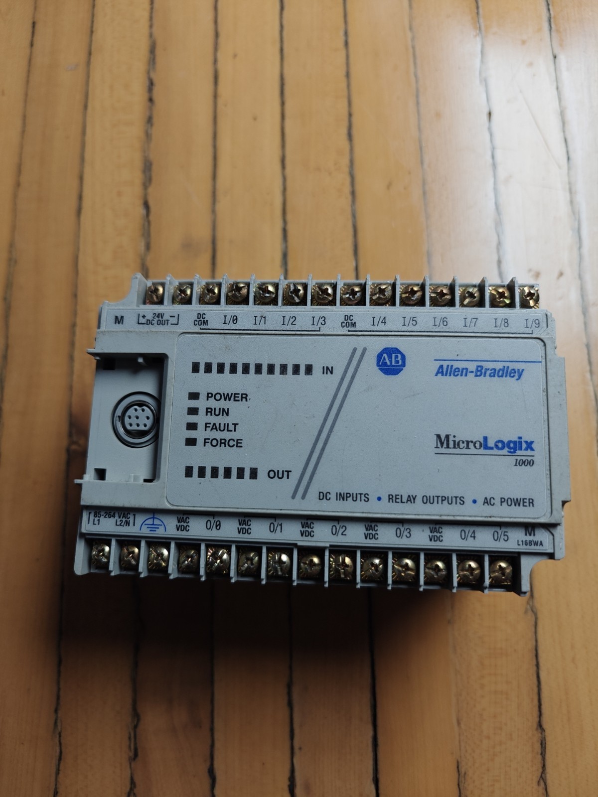 Good Used Tested Allen Bradley 1761-L16BWA Micrologix 1000 PLC