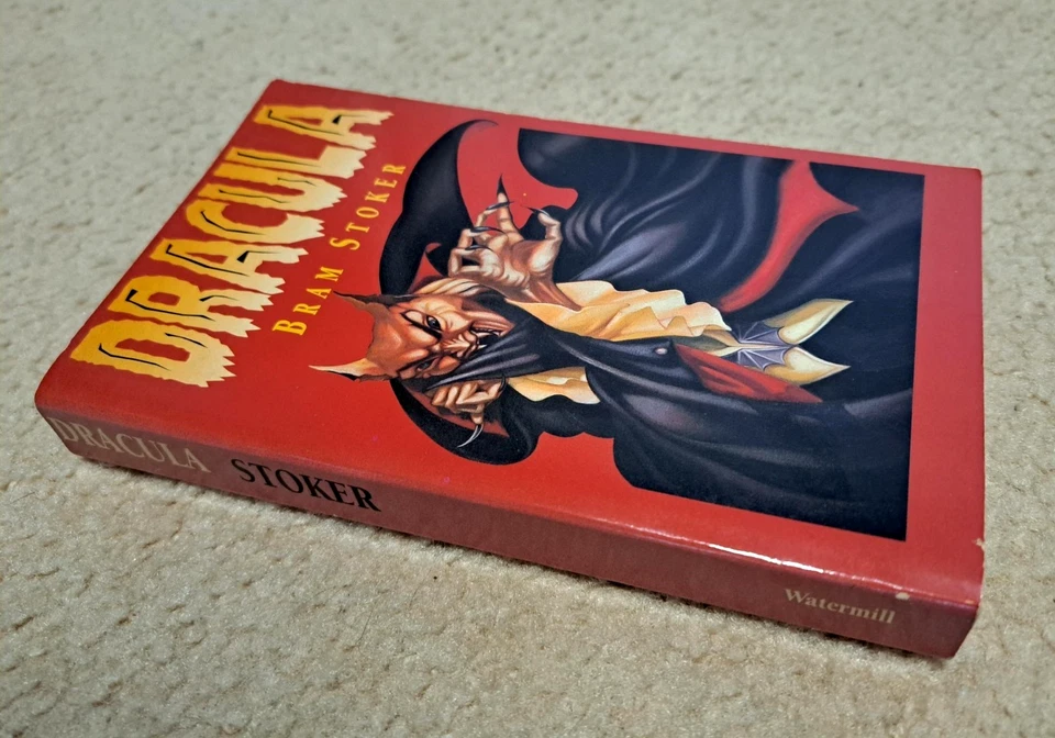 Dracula Bram Stoker 1983 Paperbacks From Hell, rare cover, Watermill - image 2 of 4