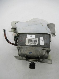 Motor BAUKNECHT WAT PLUS 512 DI   NR 25425331  MCA 52/64-148/ALD5    LINE S24