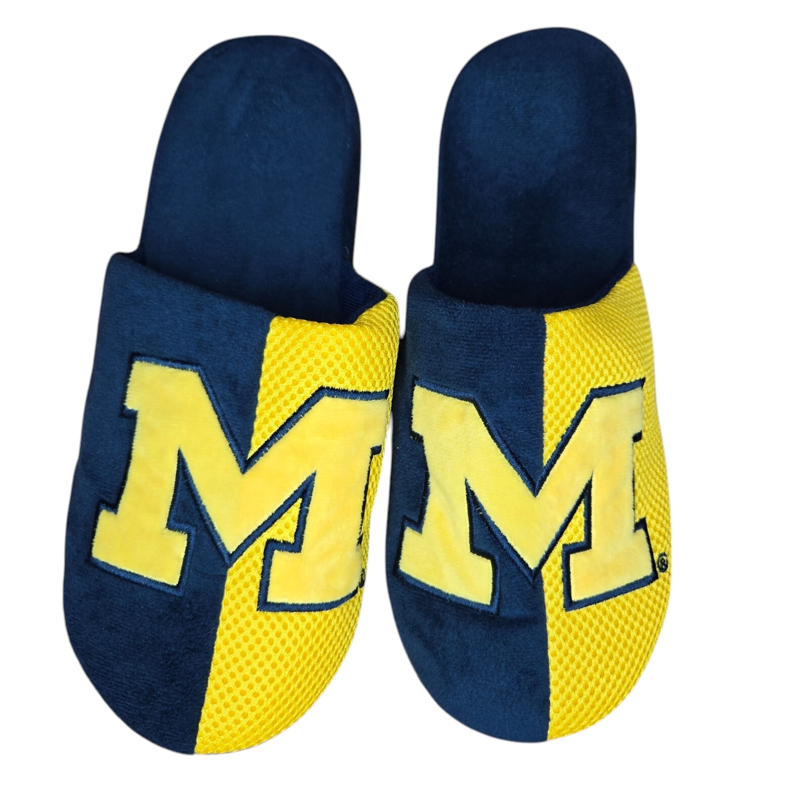 FOCO Men's Michigan Wolverines Team Logo Slippers Large 10-12 NWOT