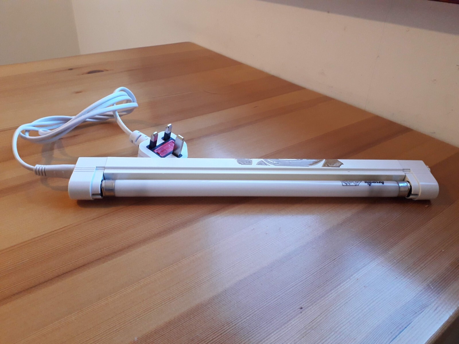 Reptile vivarium and accessories including heat mat, thermostat and UVB