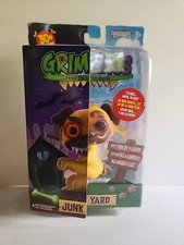 WowWee Fingerlings Grimlings Junk Yard From Grin to Grim Pug Dog NEW