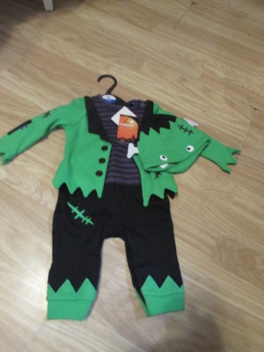 BABY'S FRANKENSTEIN/HALLOWEEN THEMED 2 PIECE COSTUME WITH HAT SIZE 3 TO 6 MONTHS - 第 1/9 張圖片